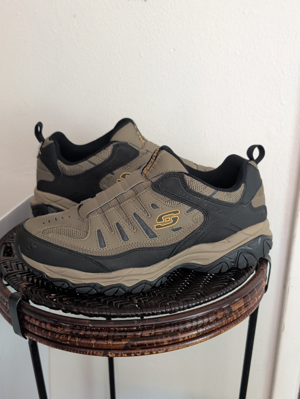 SKECHERS After Burn M. Fit Sneakers Men Size 11.5